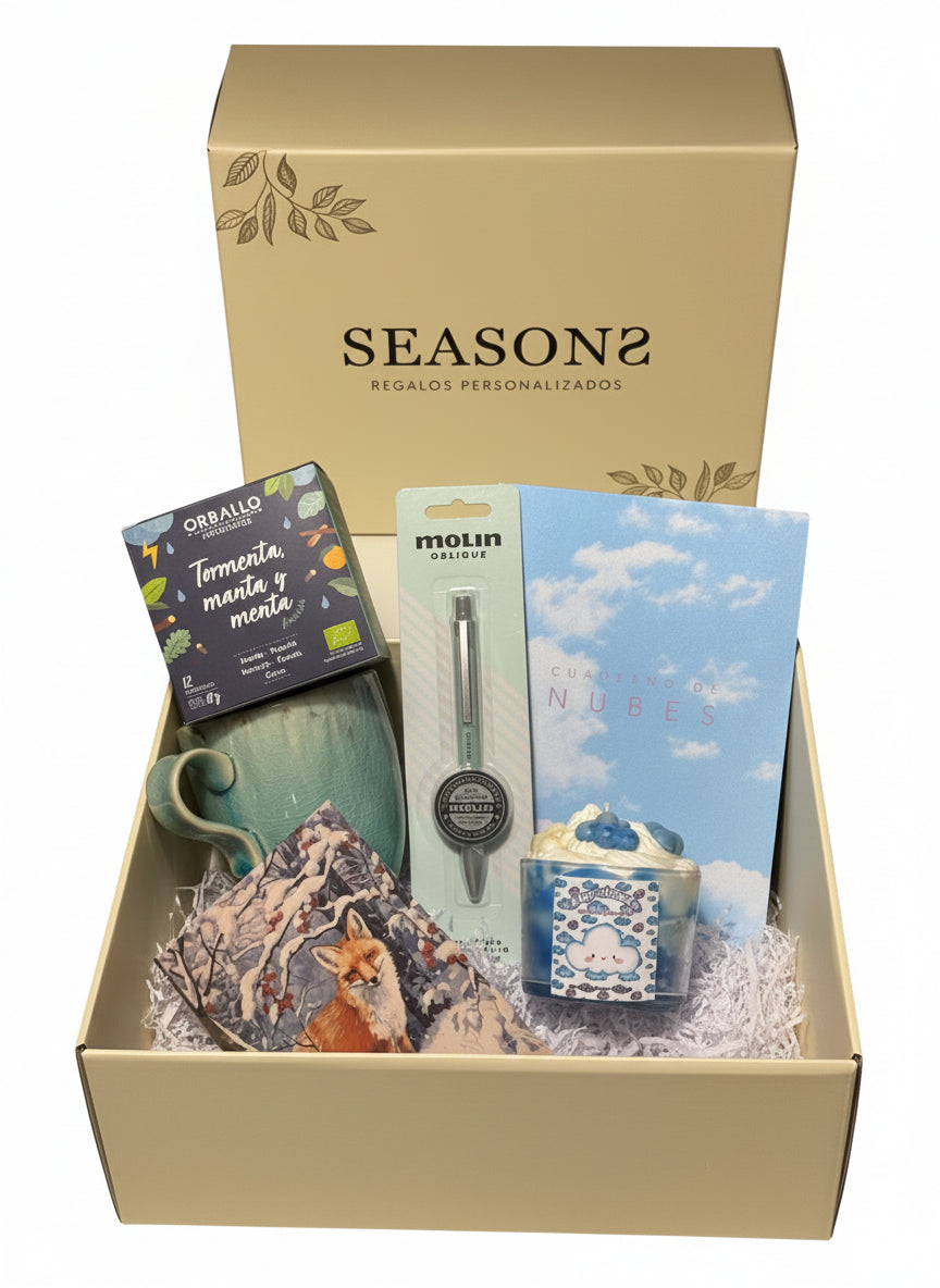Caja de regalo anti estrés kit bienestar con vela taza azul y cuaderno de nubes